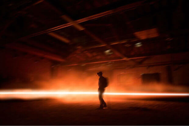Carne y Arena: físicamente invisible